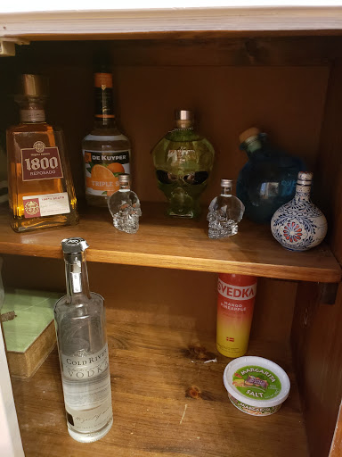 State Liquor Store «NH Liquor & Wine Outlet», reviews and photos, 234 White Mountain Hwy, Conway, NH 03818, USA