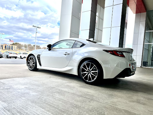 Toyota Dealer «Apple Valley Toyota», reviews and photos, 650 Foxcroft Ave, Martinsburg, WV 25401, USA