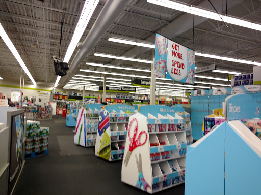 Office Supply Store «Staples», reviews and photos, 710 W Chocolate Ave, Hershey, PA 17033, USA