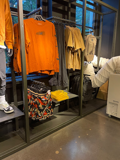 Clothing Store «Nike Portland», reviews and photos, 638 SW 5th Ave, Portland, OR 97201, USA
