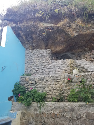 Gruta Católica Virgen de Agua Santa - Chunchi