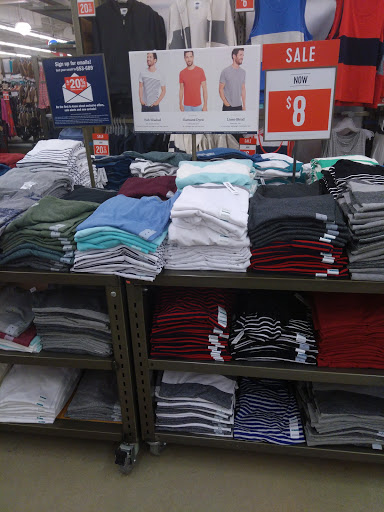 Clothing Store «Old Navy», reviews and photos, 43 Middlesex Turnpike, Burlington, MA 01803, USA