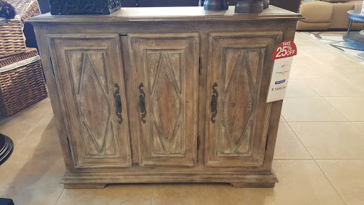 Furniture Store «La-Z-Boy Furniture Galleries», reviews and photos, 1436 Greenbrier Pkwy, Chesapeake, VA 23320, USA