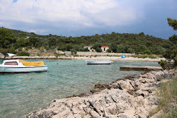 Fotografie cu Uvala Stari Trogir sprijinit de stânci