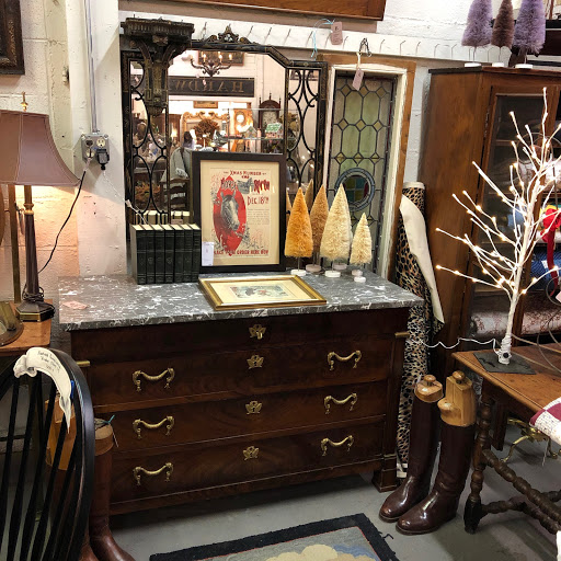 Antique Store «Baileywyck Antiques of Middleburg», reviews and photos, 21197 St Louis Rd, Middleburg, VA 20117, USA