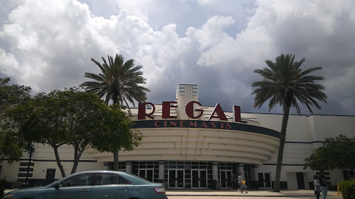Movie Theater «Regal Cinemas Royal Palm Beach 18 RPX