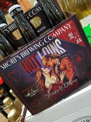 Liquor Store «Royal Liquor», reviews and photos, 808 Center Rd #3, Flint, MI 48506, USA