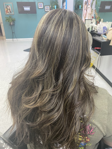 Beauty Salon «Tres Latinas Beauty Salon», reviews and photos, 788 Normandy St, Houston, TX 77015, USA