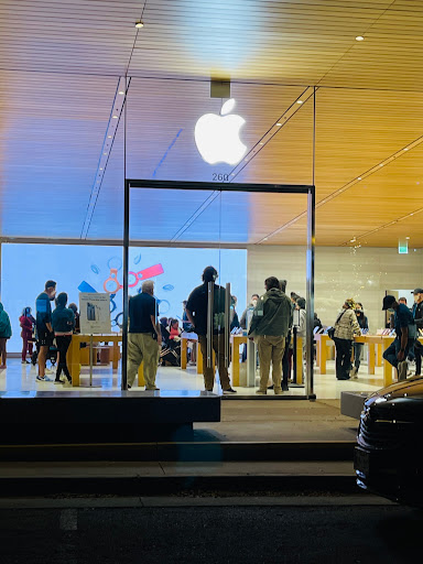 Computer Store «Apple Southlake Town Square», reviews and photos, 260 Grand Ave, Southlake, TX 76092, USA