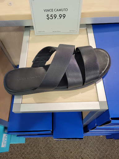 Shoe Store «DSW Designer Shoe Warehouse», reviews and photos, 290 Mid Rivers Center, St Peters, MO 63376, USA