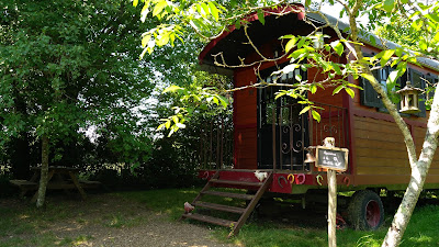 La Roulotte de Menou à Menou