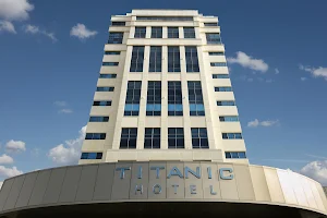 Titanic Business Kartal image