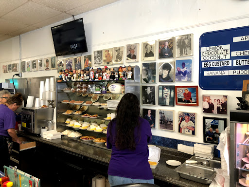 American Restaurant «Paris Coffee Shop», reviews and photos, 704 W Magnolia Ave, Fort Worth, TX 76104, USA