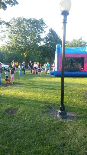 Park «Bicentennial Riverfront Park», reviews and photos, 301 E Hydraulic St, Yorkville, IL 60560, USA