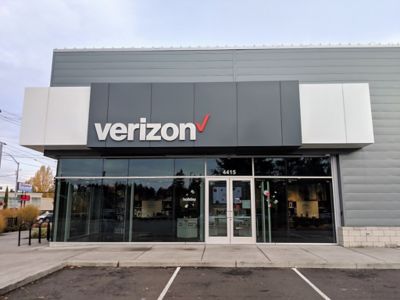Cell Phone Store «Verizon», reviews and photos, 4415 Commercial St SE, Salem, OR 97302, USA