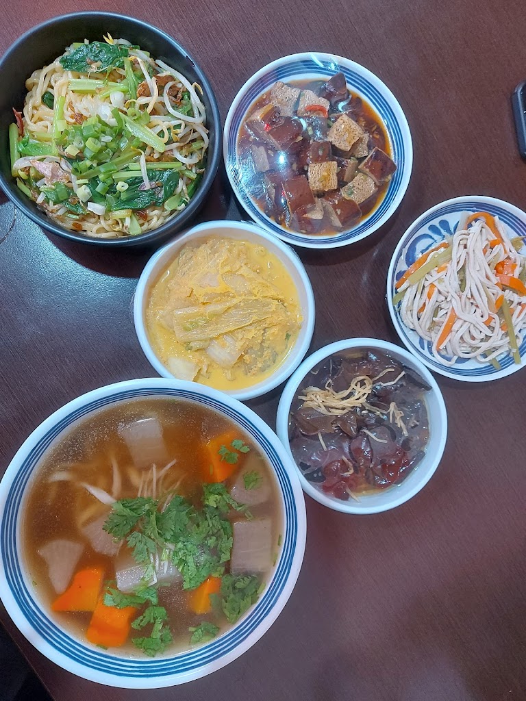 隆師父牛肉麵專賣-台中必吃美食|特色麵館|必吃麵食|牛肉麵推薦|必吃小吃|巷弄美食 的照片