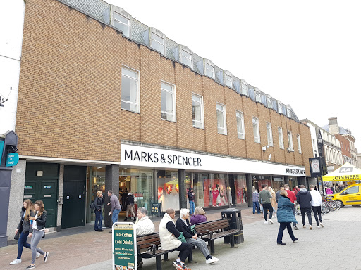 Marks and Spencer - 8-12 High Town, Hereford HR1 2AB, Reino Unido