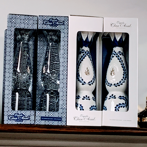 Liquor Store «Liquor Barn», reviews and photos, 133 Main St #4, Spencer, MA 01562, USA