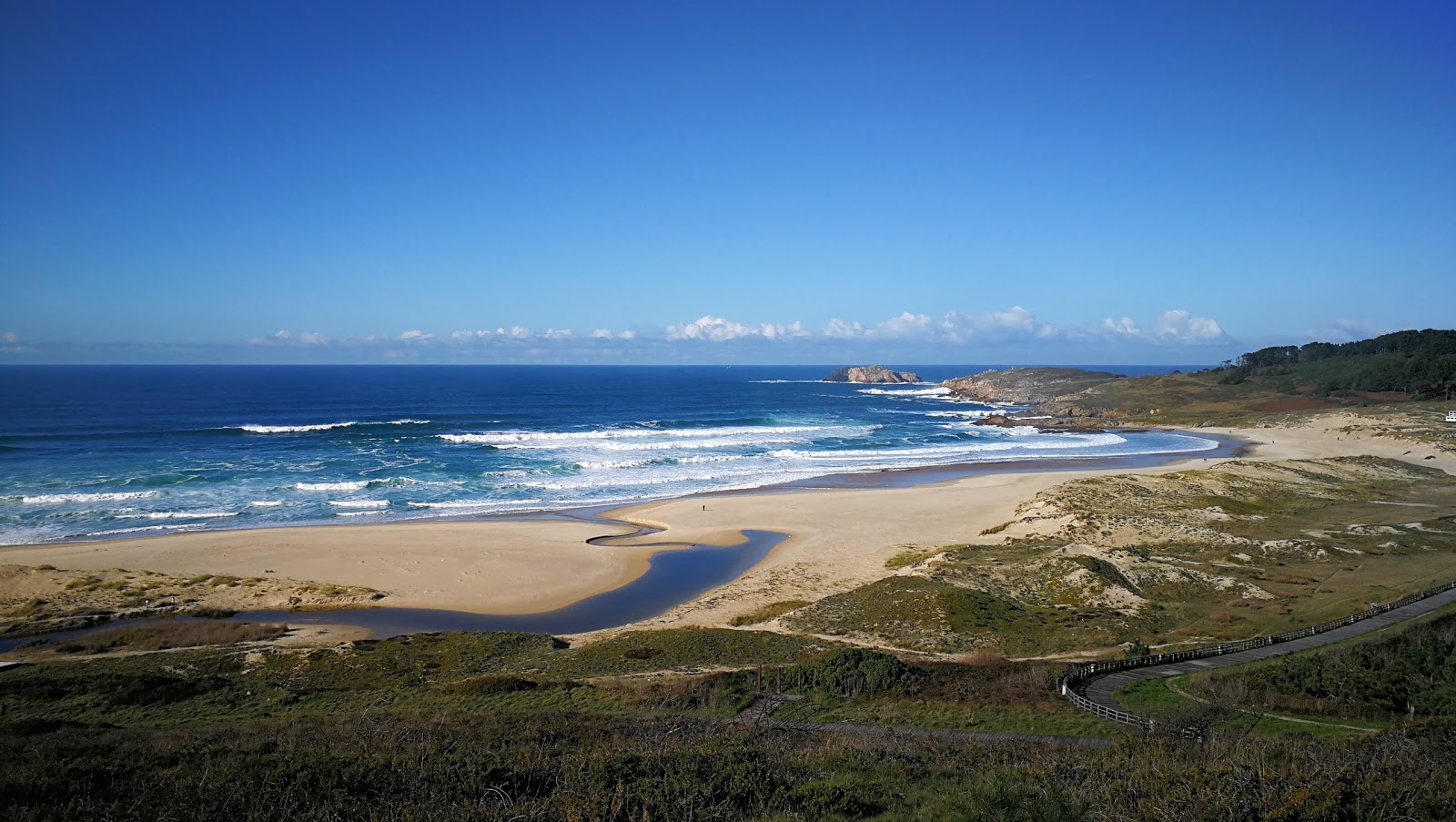Praia de Doninos的照片 带有长直海岸