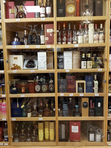 Shopping Mall «Plainview Shopping Center», reviews and photos, 381 S Oyster Bay Rd, Plainview, NY 11803, USA