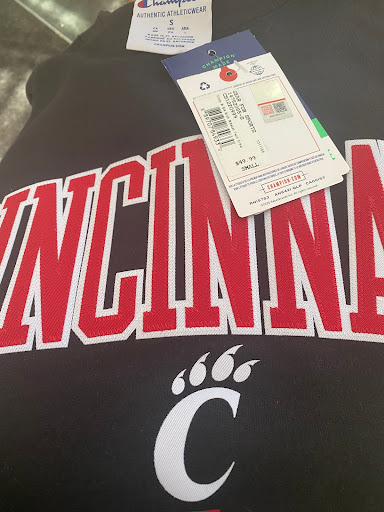 Sportswear Store «Rally House Rookwood», reviews and photos, 2705 Edmondson Rd, Cincinnati, OH 45209, USA