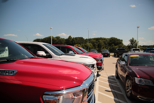 Car Dealer «Deery of Ames Chrysler Dodge Jeep Ram», reviews and photos, 1700 SE 16th St, Ames, IA 50010, USA