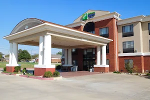 Holiday Inn Express & Suites Ponca City, an IHG Hotel image