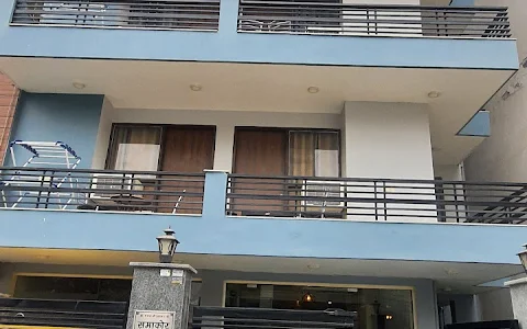 The Lodgers 2 BHK Serviced Apartment infront of Artemis Hospital Gurgaon image