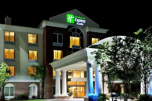Holiday Inn Express & Suites Charleston-North, an IHG Hotel image