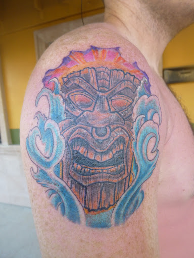 Tattoo Shop «magnum opus tattoo company», reviews and photos, 1817 Padre Blvd #4, South Padre Island, TX 78597, USA