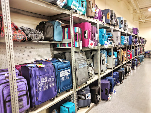 Home Goods Store «Tuesday Morning», reviews and photos, 2325 S Stemmons Fwy #103, Lewisville, TX 75067, USA