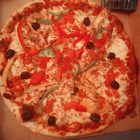 Plats et boissons du Pizzas à emporter Frais et Dispo - Pizza Nantes - n°19