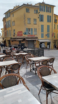Atmosphère du Restaurant italien La Pastachuca à Hyères - n°1
