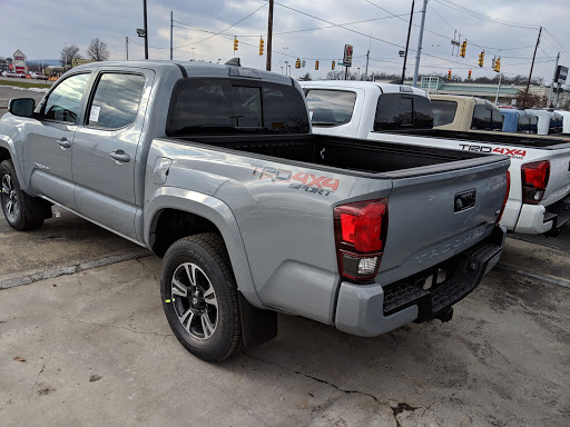 Toyota Dealer «Aubrey Alexander Toyota», reviews and photos, 1324 N Susquehanna Trail, Selinsgrove, PA 17870, USA