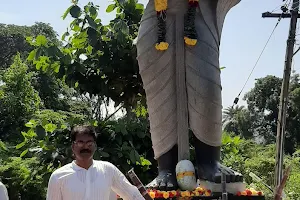 திருவள்ளுவர் சிலை (Thiruvalluvar statue) image