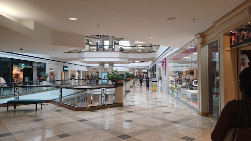 Shopping Mall «Four Seasons Town Centre», reviews and photos, 410 Four Seasons Town Centre, Greensboro, NC 27407, USA