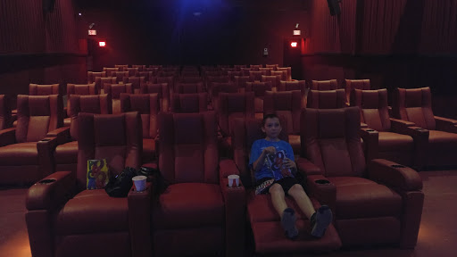 Movie Theater «Apple Cinemas Waterbury», reviews and photos, 920 Wolcott St, Waterbury, CT 06705, USA