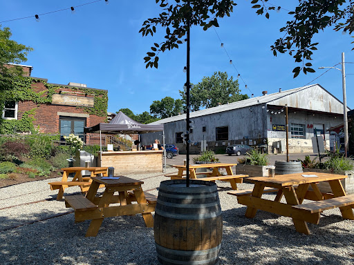 Wine Store «Dedalus Wine Shop, Market & Wine Bar», reviews and photos, 388 Pine St, Burlington, VT 05401, USA