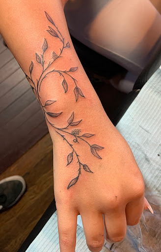 Explore barbed wire tattoo ideas, creative tattoo ideas in Tempe, available at Club Tattoo