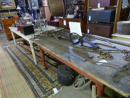 Hogback Vintage, 260 Langdell Rd, Johnson, VT 05656, USA, 