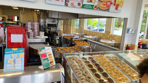 Bakery «Krispy Kreme Doughnuts», reviews and photos, 5318 W Irlo Bronson Memorial Hwy, Kissimmee, FL 34746, USA