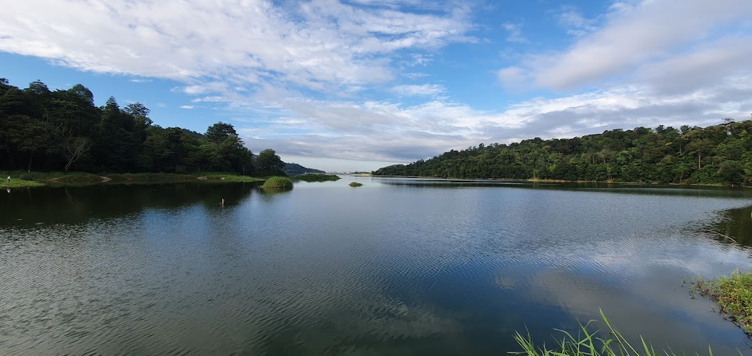 Batu Dam Hiking Trailhead