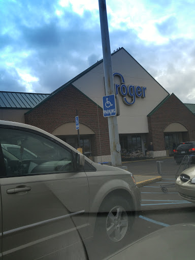 Grocery Store «Kroger», reviews and photos, 26130 Gratiot Ave, Roseville, MI 48066, USA