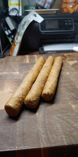 Tobacco Shop «Leaf Only», reviews and photos, 440 Middlefield St, Middletown, CT 06457, USA