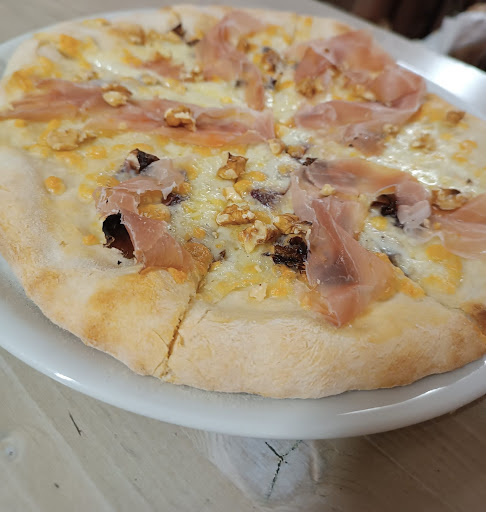 Ristorante Pizzeria Califfo in Montefano, Provincia di Macerata