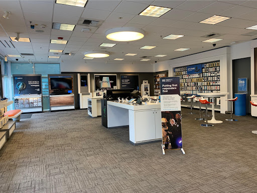 Cell Phone Store «AT&T», reviews and photos, 6150 E Lake Sammamish Pkwy SE, Issaquah, WA 98029, USA
