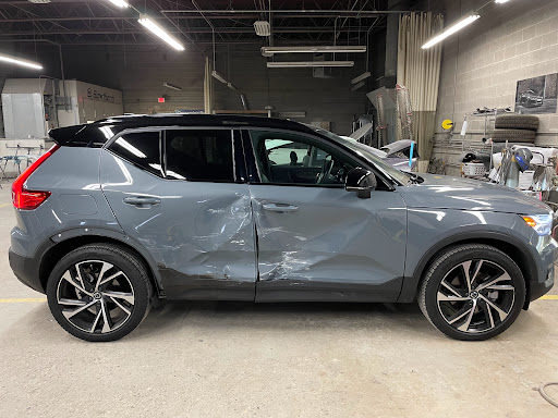 Auto Repair Shop «Rizza Body Shop», reviews and photos, 485 S River Rd, Des Plaines, IL 60016, USA