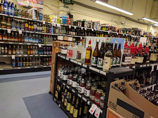 Liquor Store «Beverage Warehouse», reviews and photos, 1 East St, Winooski, VT 05404, USA