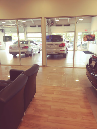 Mercedes Benz Dealer «Plaza Mercedes-Benz», reviews and photos, 11910 Olive Blvd, Creve Coeur, MO 63141, USA