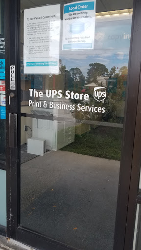 Print Shop «The UPS Store», reviews and photos, 13799 Park Blvd N, Seminole, FL 33776, USA